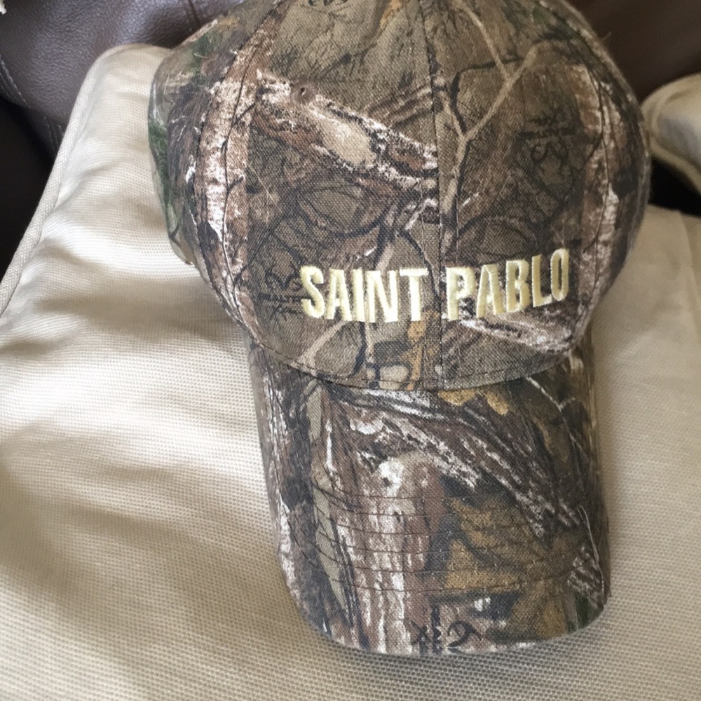 Kanye west “saint pablo” hat camouflage!!